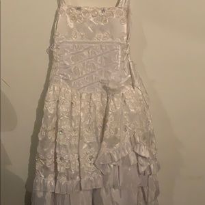 size 12 all white dress with dress puffer